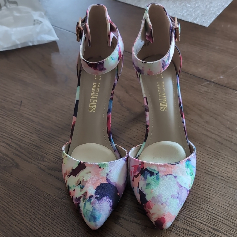 Dream Pairs Pastel Floral Heels